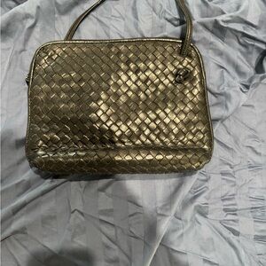Vintage woven Bloomingdale’s crossbody